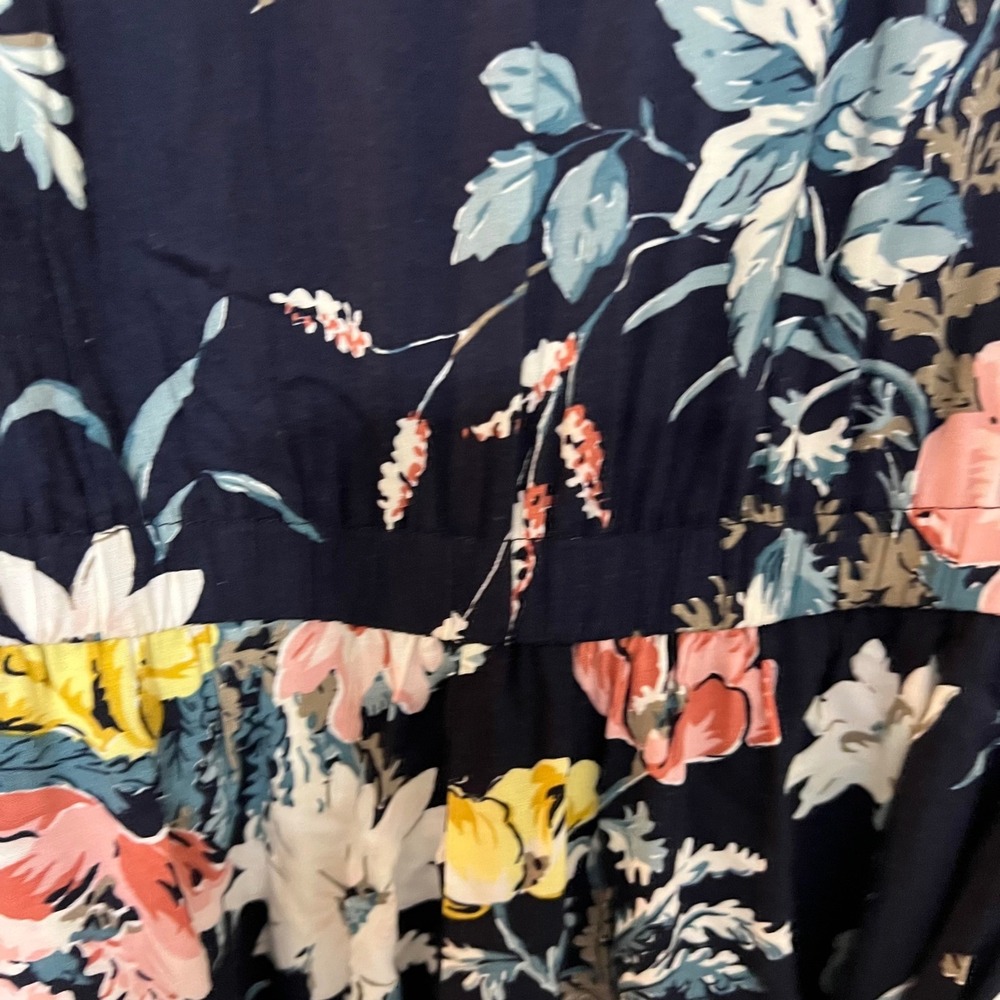 LOFT Navy Blue Floral Short Sleeve Wide Leg Jumpsuit V-Neck Size 2 - Picture 7 of 8